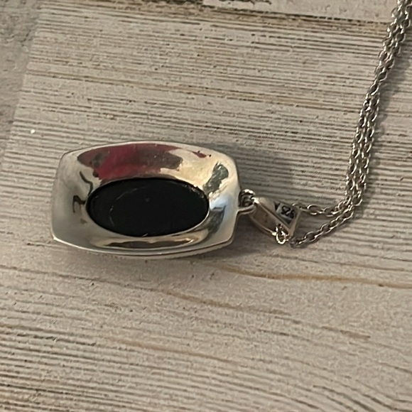 Silver Marcasite Onyx Pendant Necklace. - Picture 5 of 7